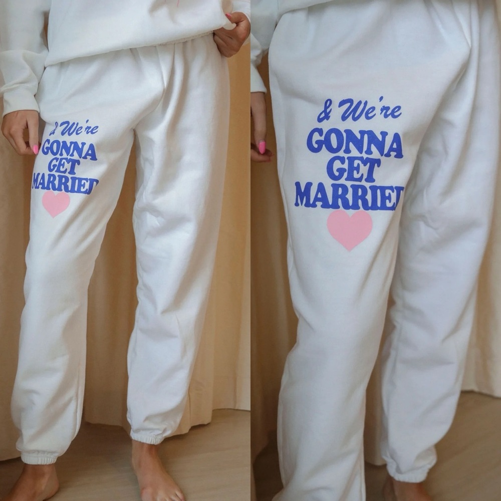 *RESTOCKED* Going To The Chapel White Sweatpants - Picture 2 of 5